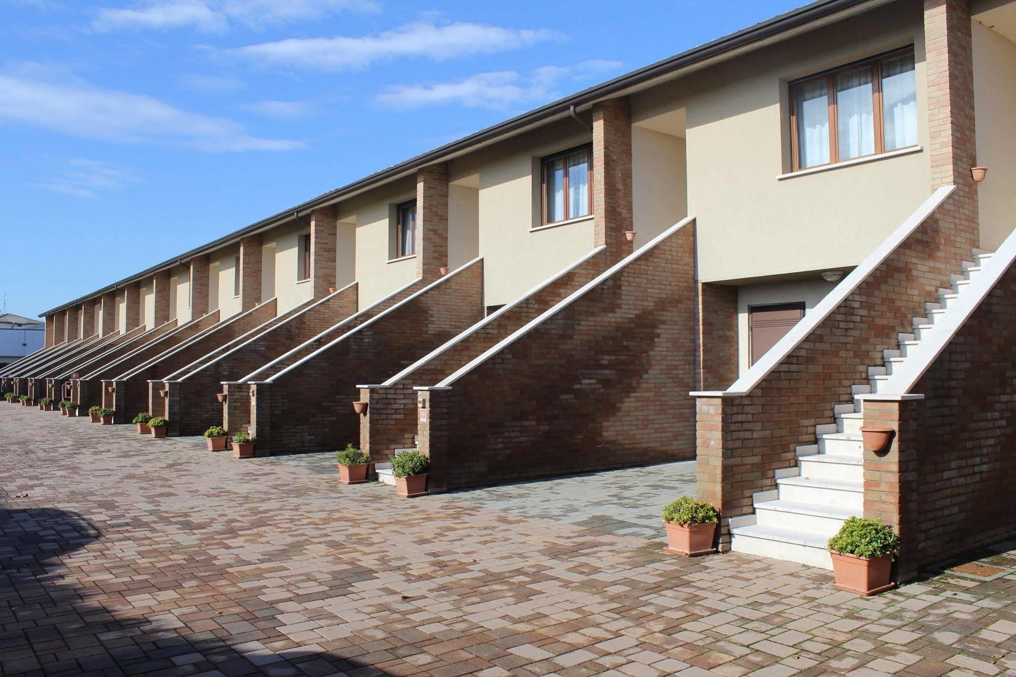 Blue Relais Garda Hotel Carpenedolo Luaran gambar